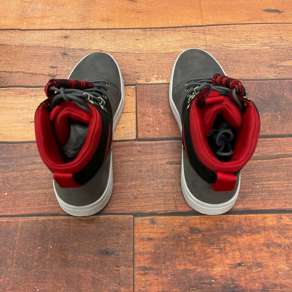 Timberland Men's Davis Square Nubuck Chukka Boots - Picture 4 of 7